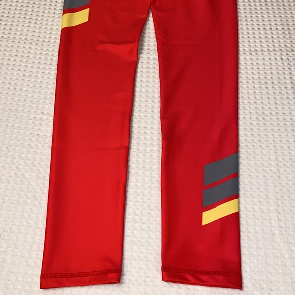 NEW! $78 SCOUT DESIGNS Chevron Stripe Leggings M & L Red Gray Yellow - Picture 12 of 16